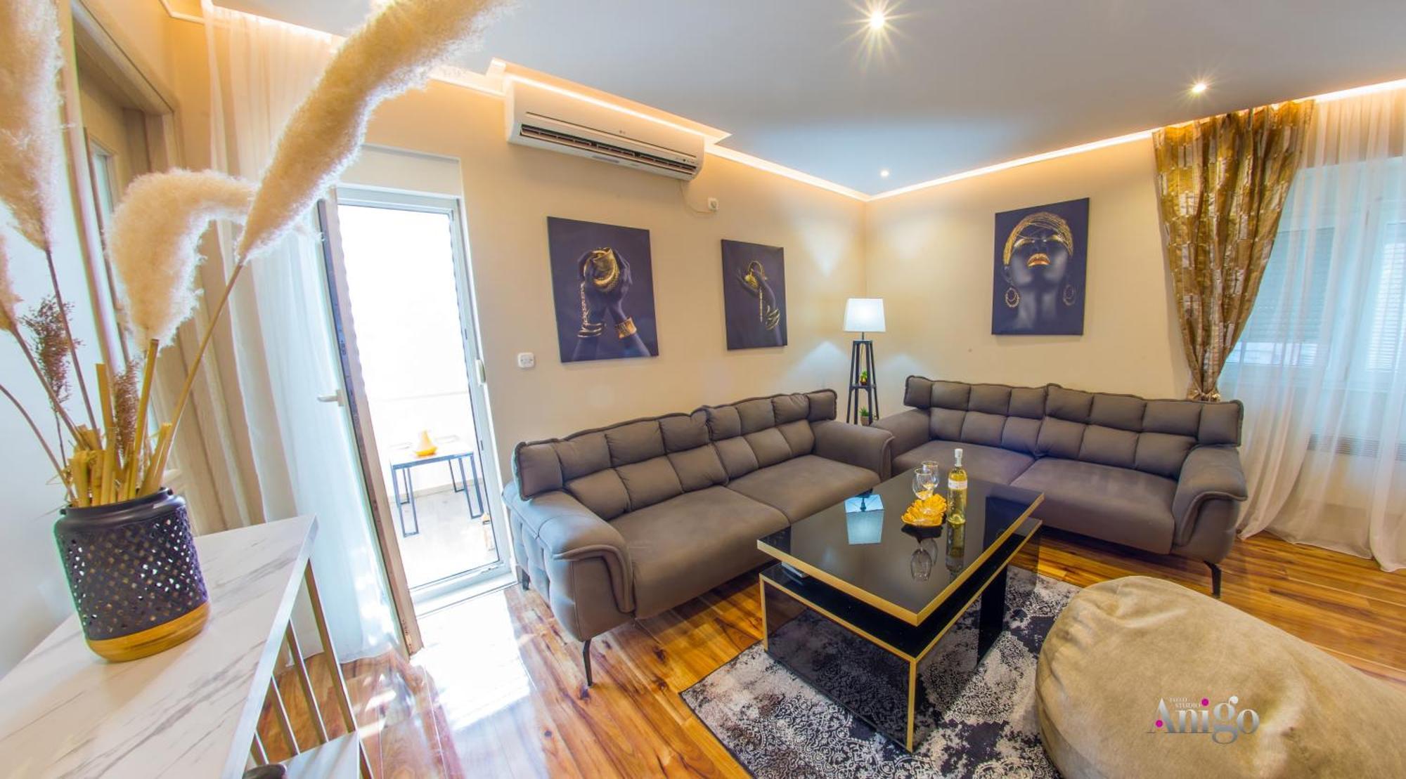 Luxury Apartment Black And Gold Mostar Exterior foto